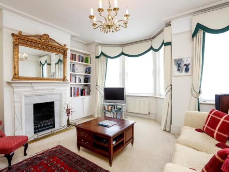 Large 3 Bed Flat In Central Wimbledon London Kültér fotó