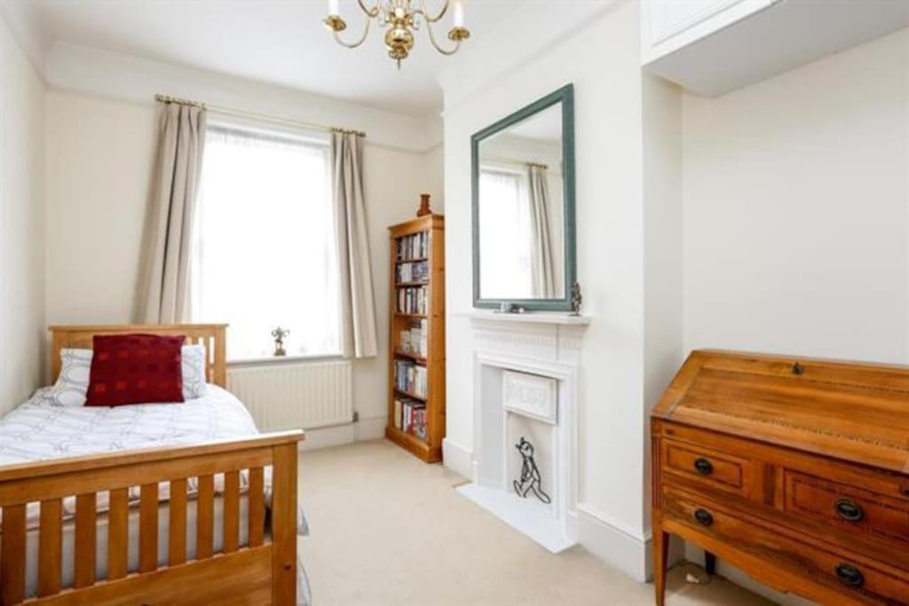 Large 3 Bed Flat In Central Wimbledon London Kültér fotó